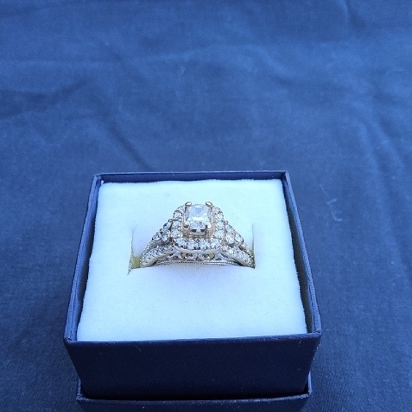 White Gold Diamond HALO Ring with Intricate Band - Picture 1 of 9